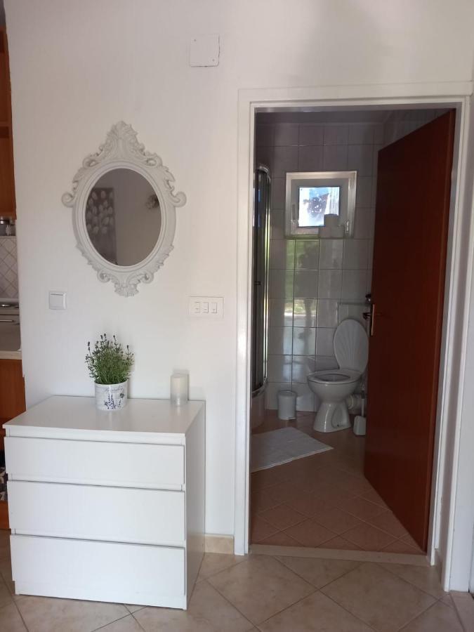 Apartman Nika Appartement Ražanac Buitenkant foto